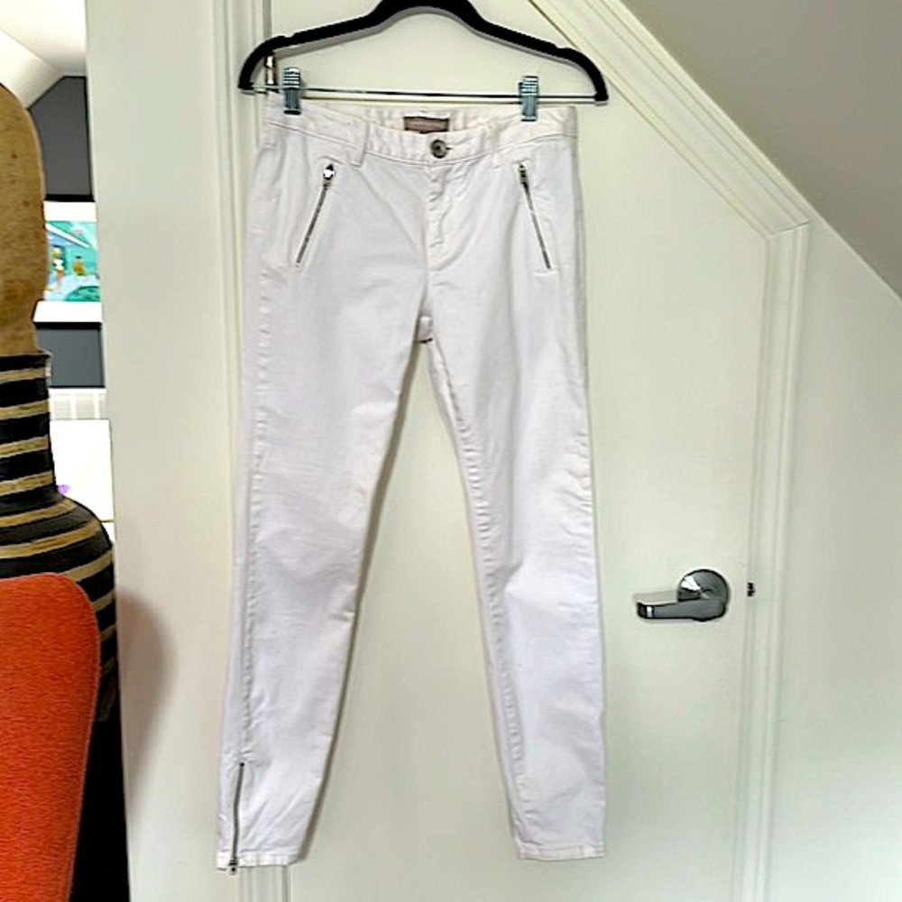 Banana Republic Brushed Cotton Off-White Cropped Jeans W/ Zippers - Picture 3 of 7